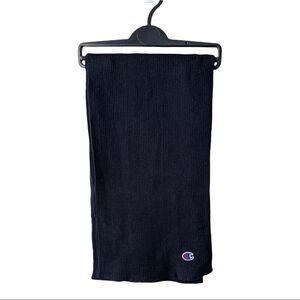 CHAMPION black ripped scarf